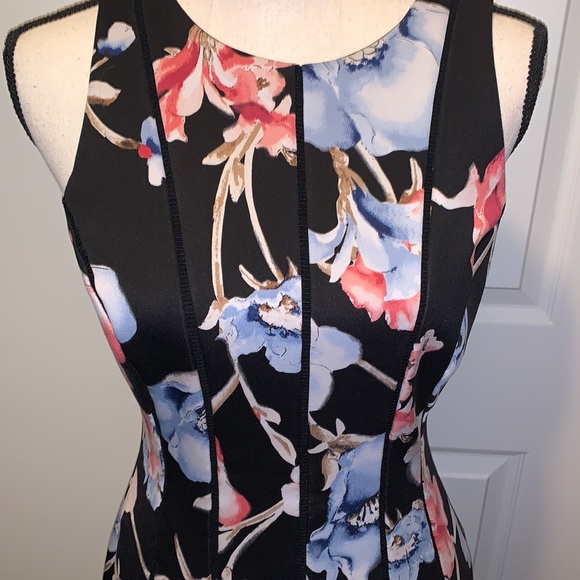 White House black market dress 👗 - Picture 2 of 5